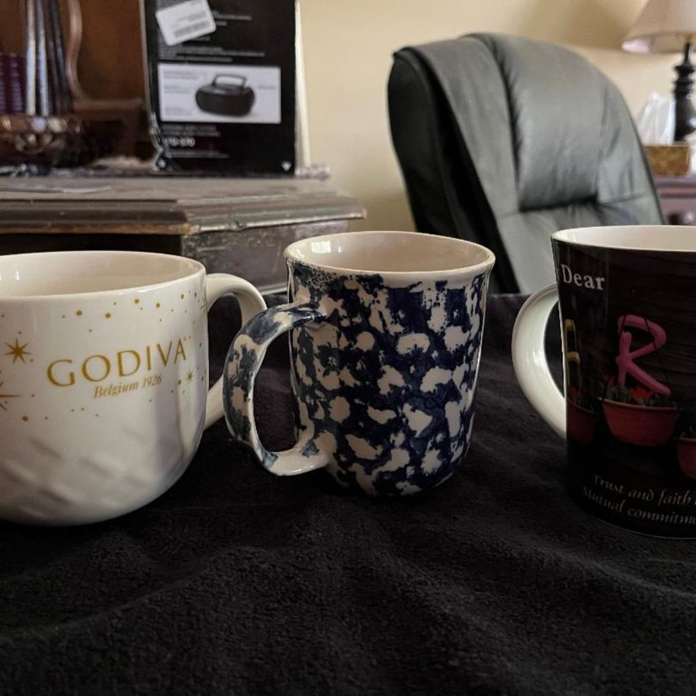 Mugs - Picture 2 of 4